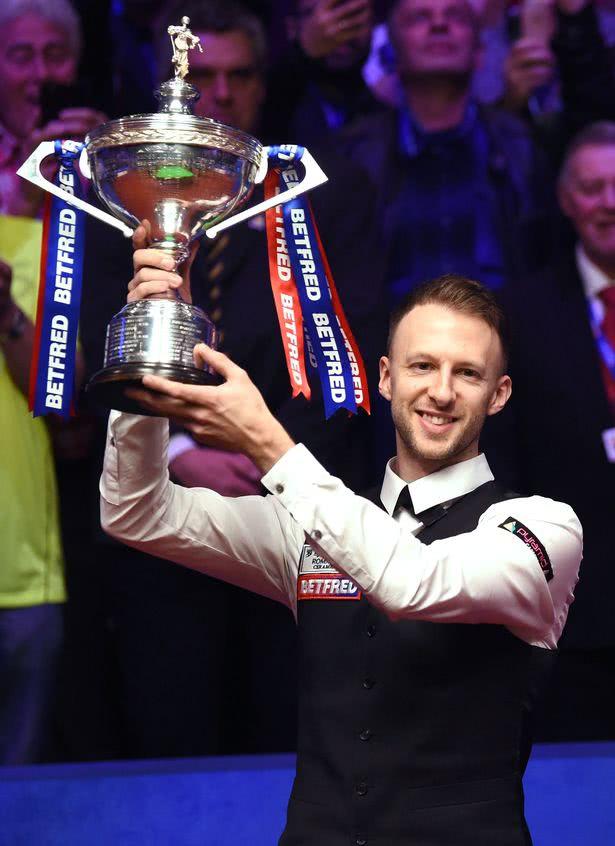 站在它面前 站在它面前