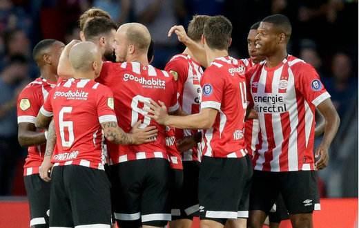 为球迷们热 为球迷们热