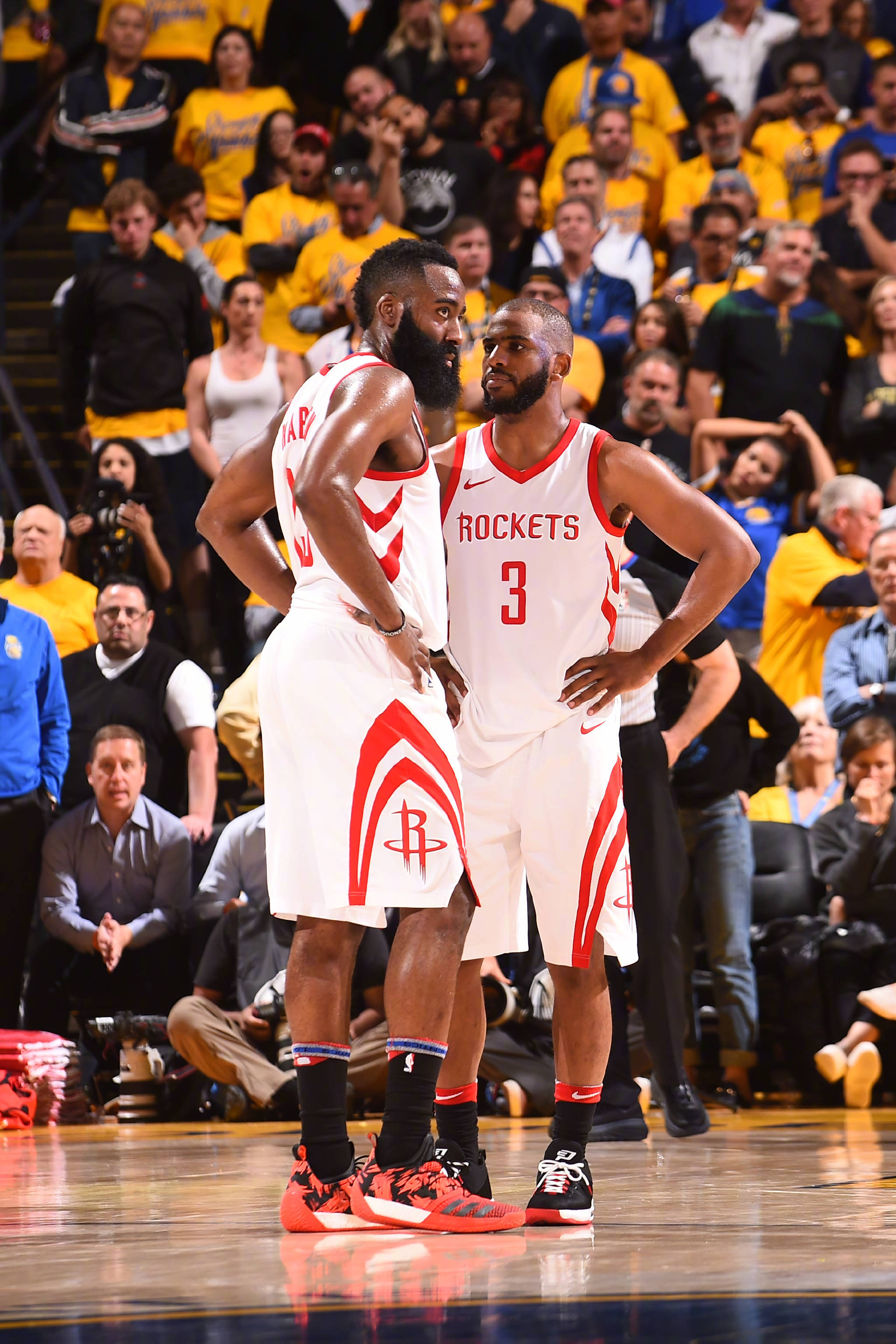 虽然在上半 虽然在上半